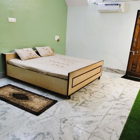 Yellow Homestay - Modern 2Bhk Ac Stay Jabalpur Exterior photo
